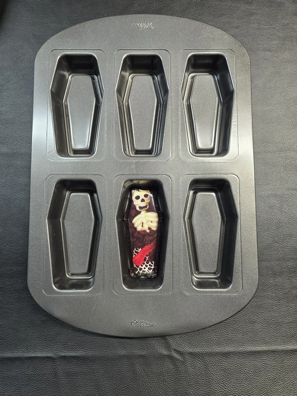 Wilton Halloween Baking Pan Set - Black with Orange Accent